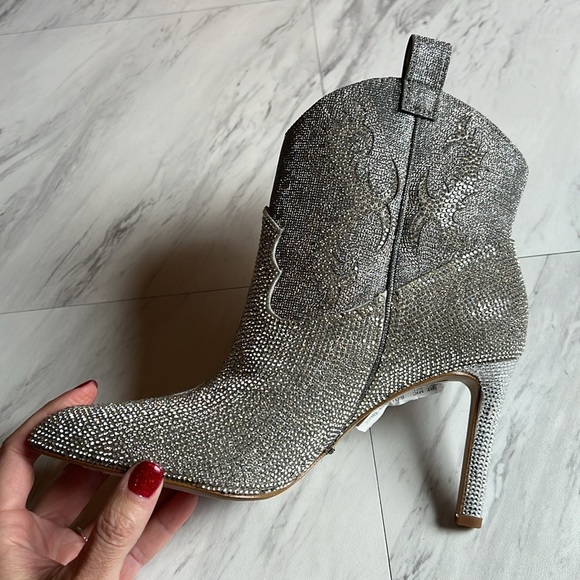 Gianni Bini western rhinestone silver copy point toe heel boot bootie shoe 6 - Picture 4 of 12